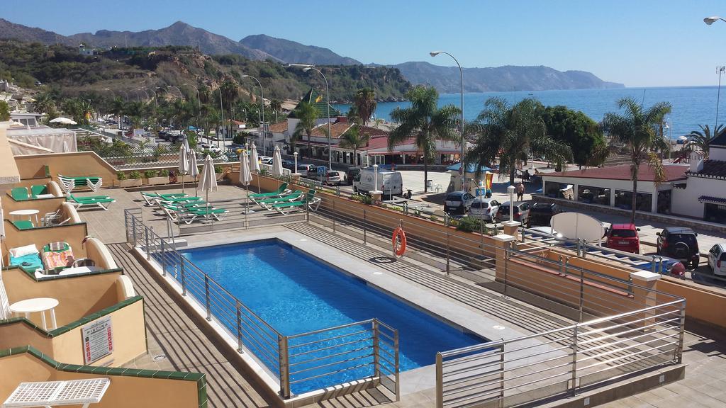 Apartamentos Nerja Bahia ภายนอก รูปภาพ