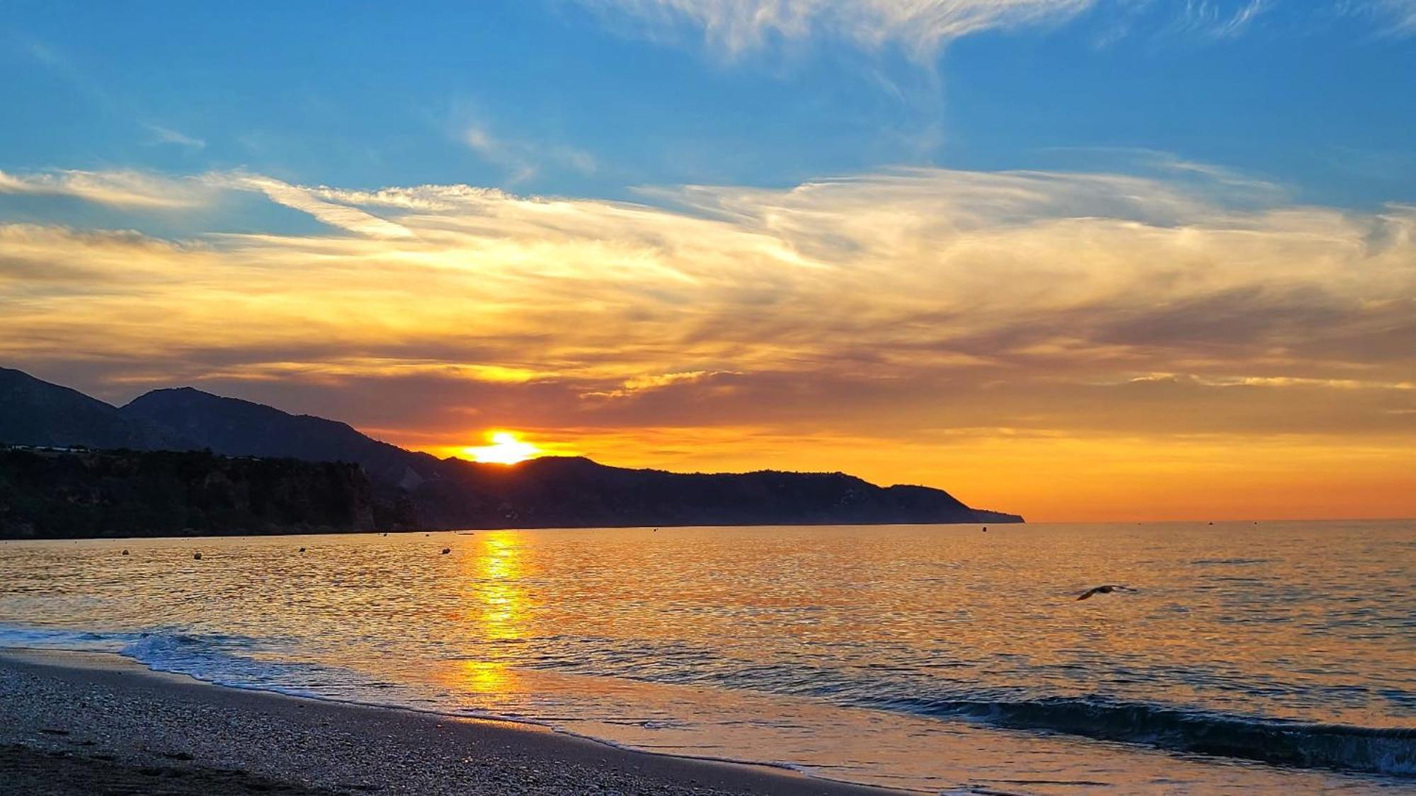 Apartamentos Nerja Bahia ภายนอก รูปภาพ