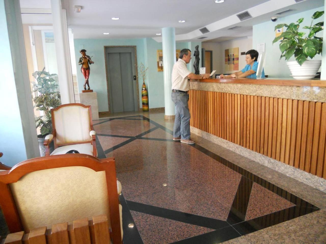 Apartamentos Nerja Bahia ภายนอก รูปภาพ